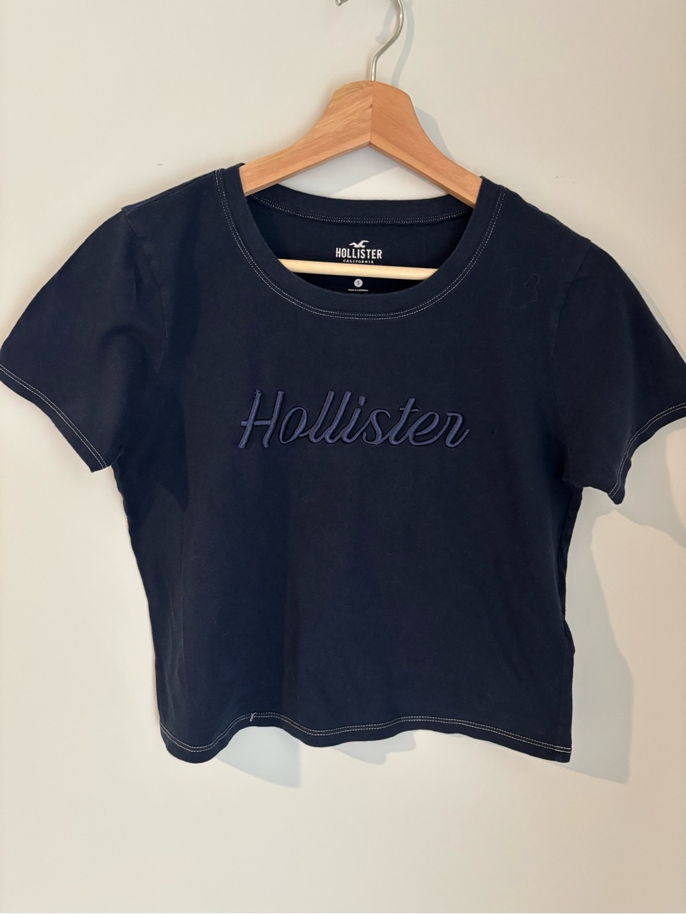 Hollister Navy Short-Sleeve Logo Crop Tee